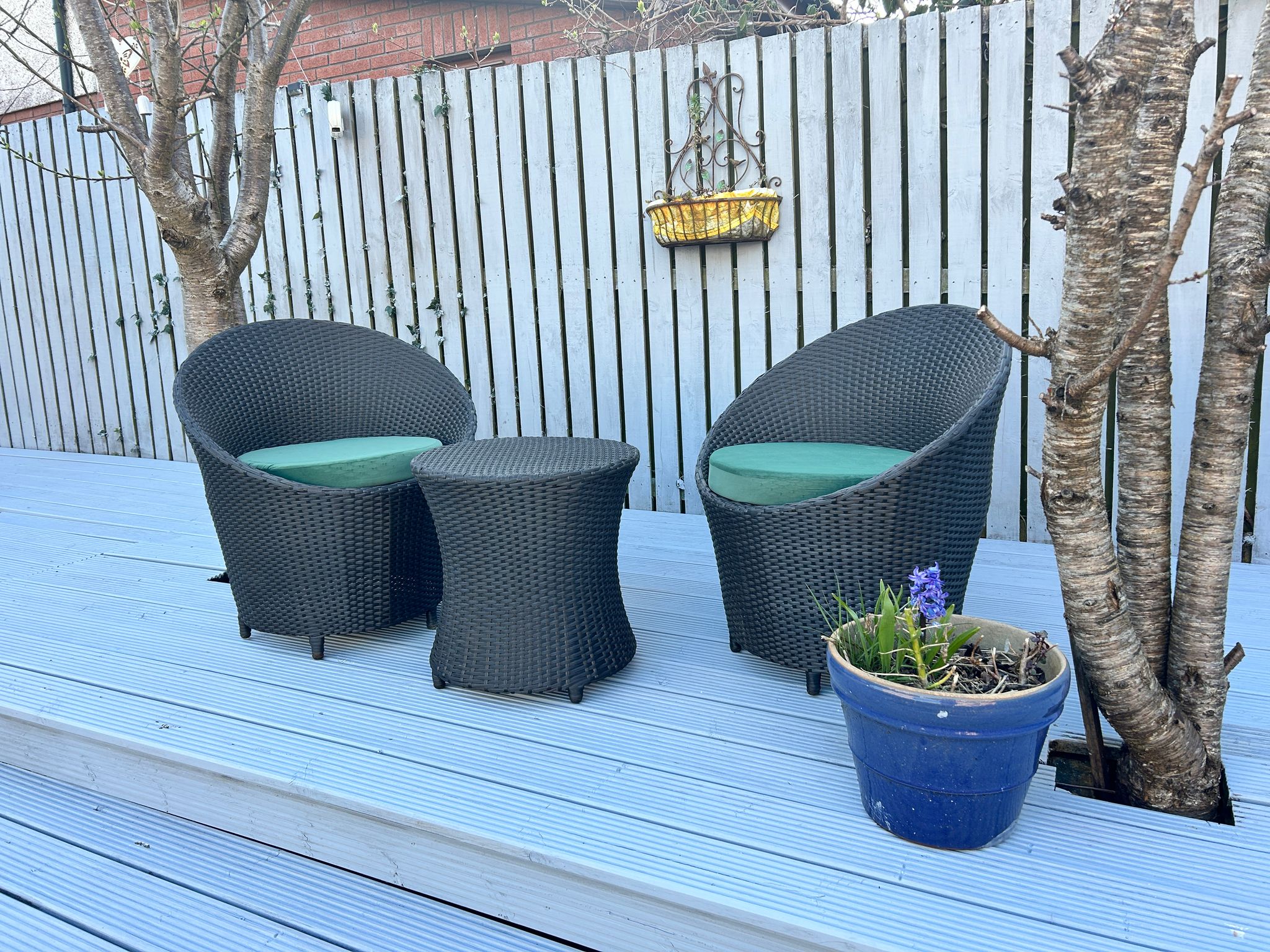 Andra's Garden Heaven — garden furniture in situ, lifestyle photography
